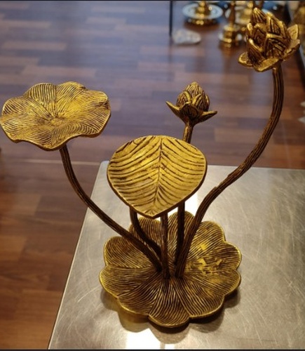 Handcrafted Lotus Leaf Brass Decorative Stand